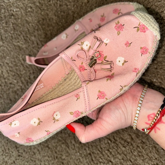 ESPADRILLES
Coach - Picture 2 of 10